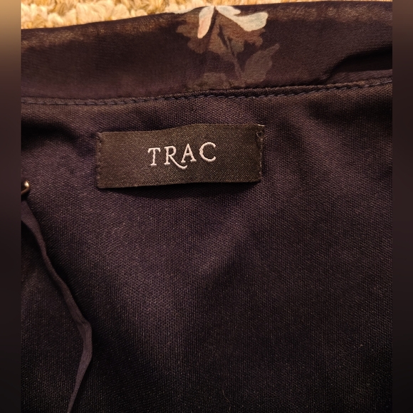 Floral  Romper - Picture 4 of 6